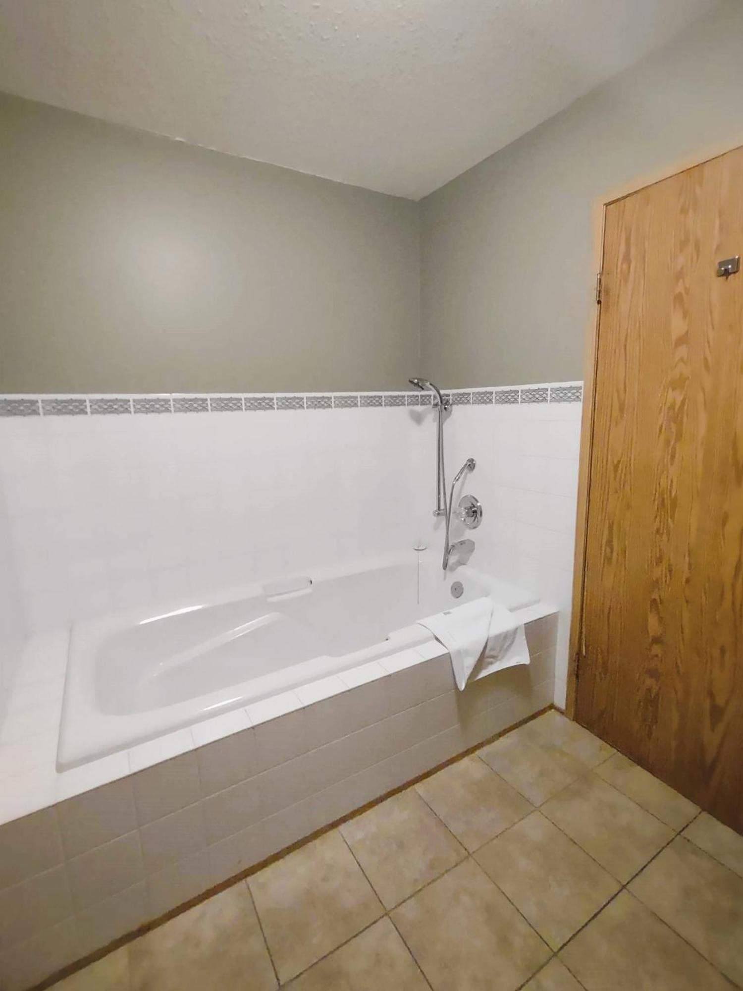 Stars Inn - Motel Fort Saskatchewan Phòng bức ảnh